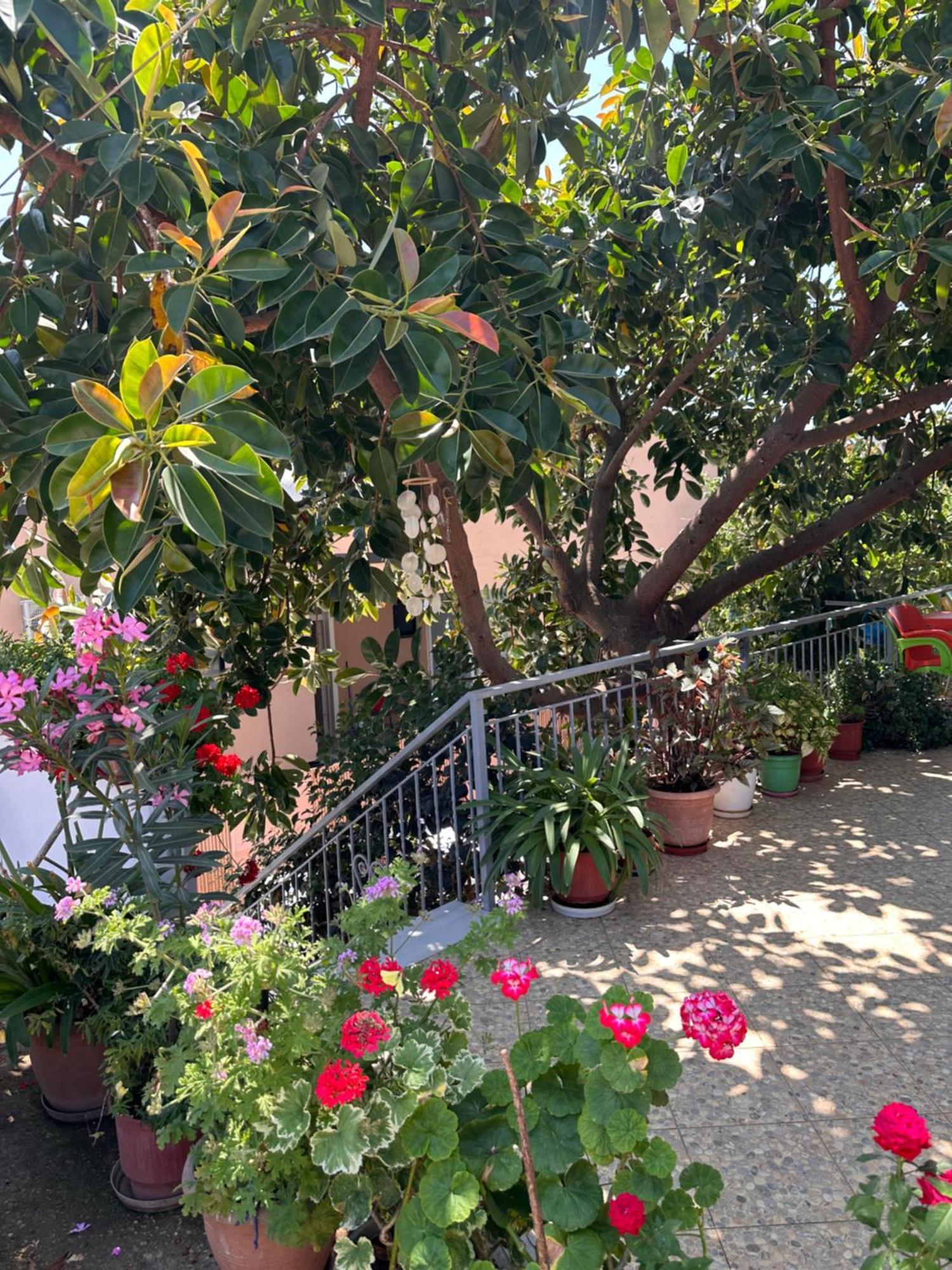 Albi'S Guesthouse Ksamil Luaran gambar