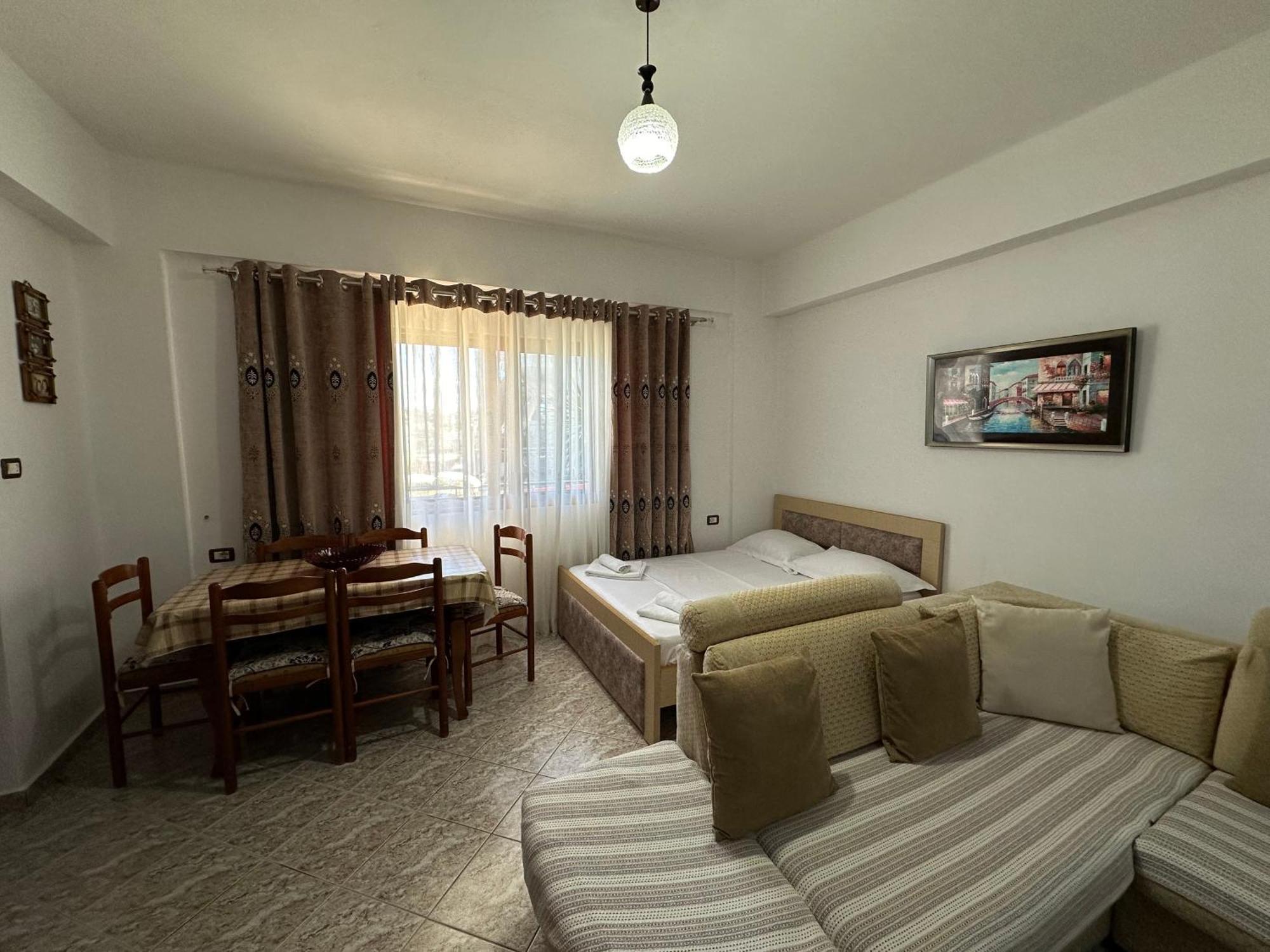 Albi'S Guesthouse Ksamil Luaran gambar